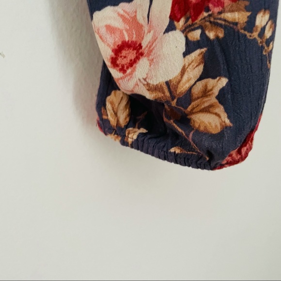 AMERICAN EAGLE Romantic Floral Long Sleeve V-Neck Blouse Top Size Medium - Picture 12 of 15